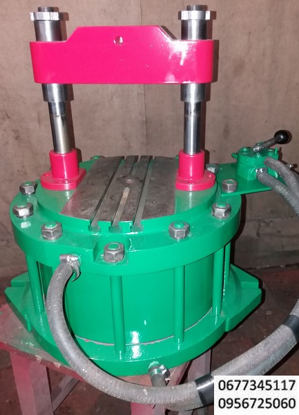 Пресс настольный  пневматический  двухстоечный  номинальное усилие 10 тонн , предназначен для операций холодной штамповки: вырубки, пробивки, гибки, неглубокой вытяжки , опрессовки зажимов , скоб и наконечников на проводах , таблетпресс , таблетирование , габаритный размер — 420х380х450 вес 145кг